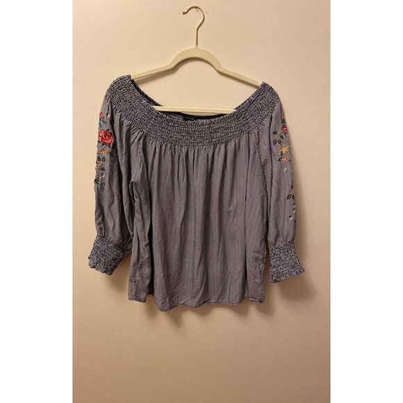 Top with Stripes and Embroidery down the arms - Picture 1 of 6